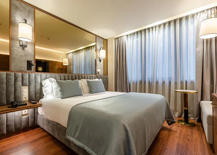 Turim Av. Liberdade 4* Лиссабон