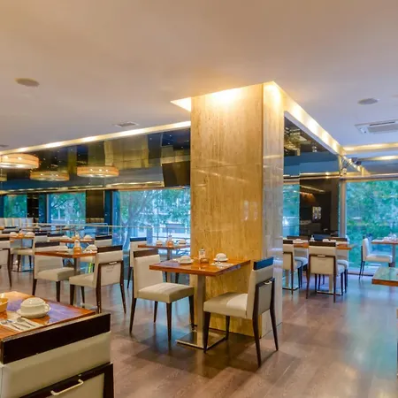 Turim Av. Liberdade Отель Лиссабон