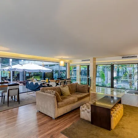 Turim Av. Liberdade Отель 4*