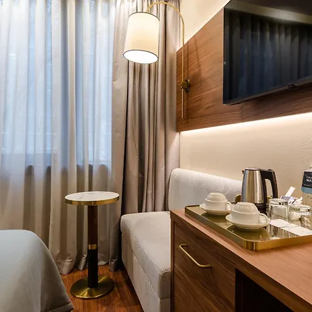 Turim Av. Liberdade Лиссабон