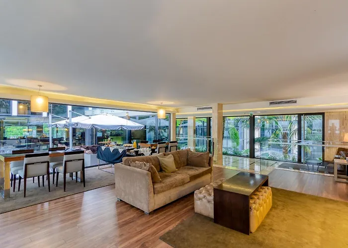 Turim Av. Liberdade מלון 4*